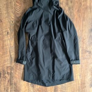 lululemon Black Rain Rebel Jacket